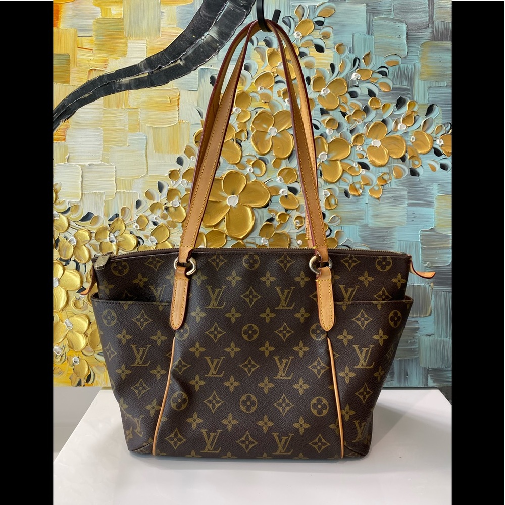 Louis Vuitton Monogram Canvas Totally PM Bag